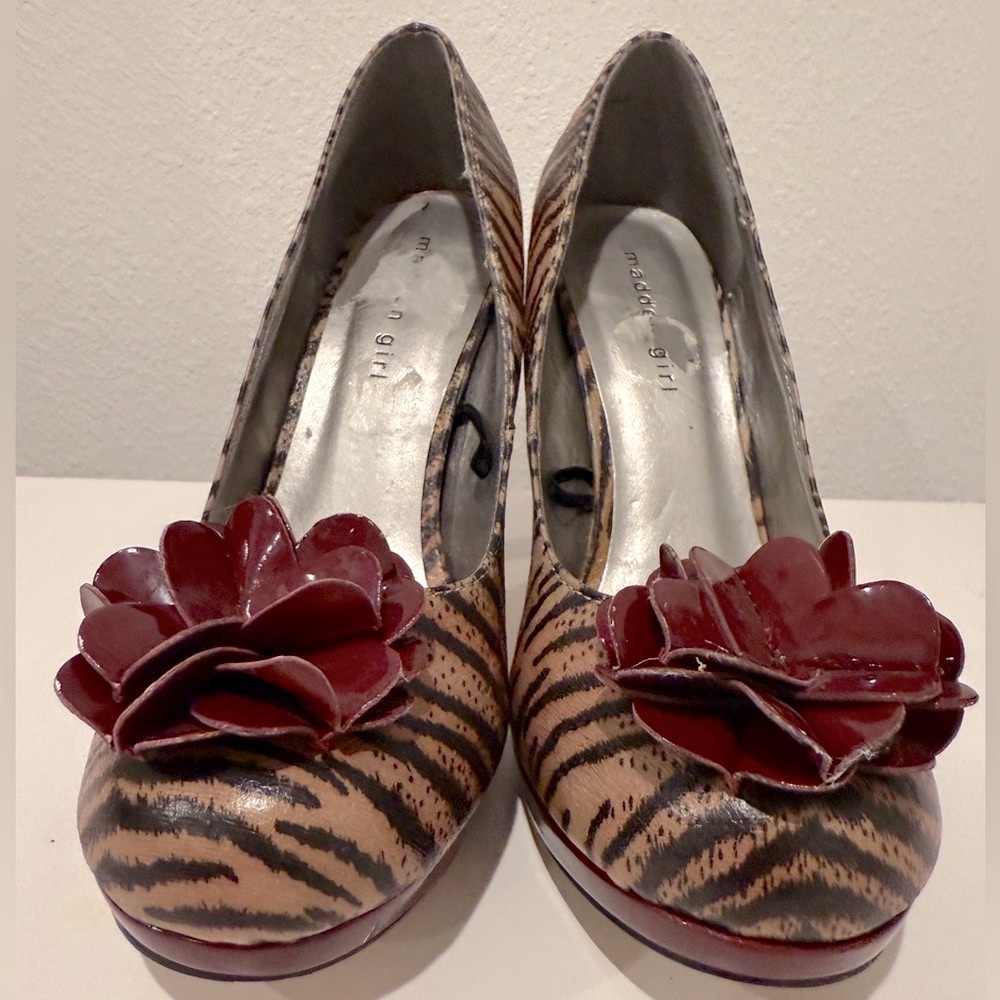 👠 Madden Girl Tiger Print & Burgundy Patent Leather Heels - Picture 5 of 12